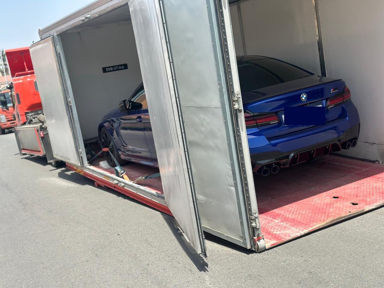   سطحة مغلقة جدة