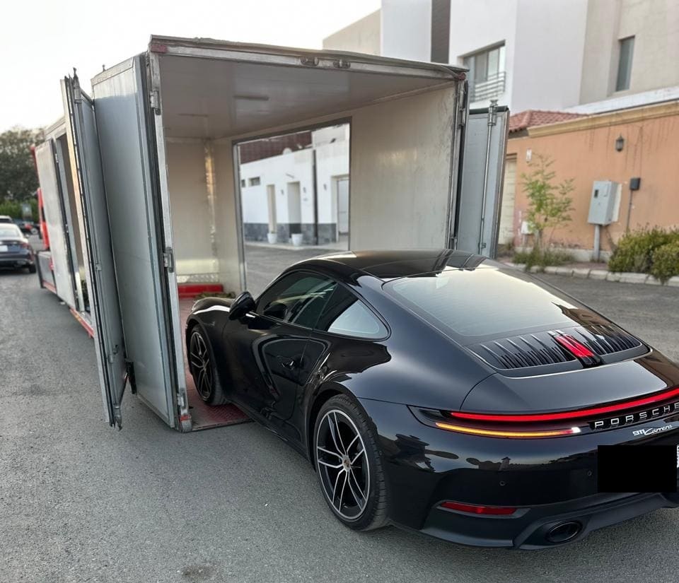   سطحة مغلقة للنقل الدولي